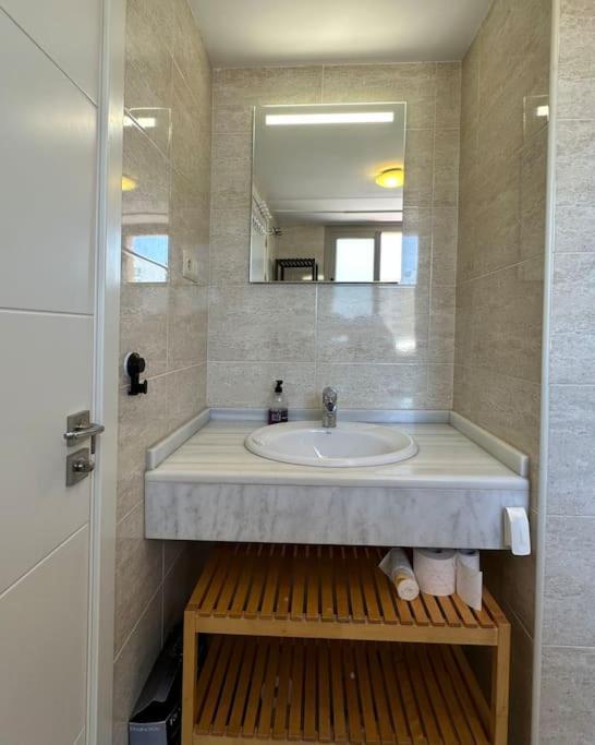 Atico Puerto Marina 2 Hab Con Piscina, 500M De La Plata Apartment Torremolinos Exterior photo